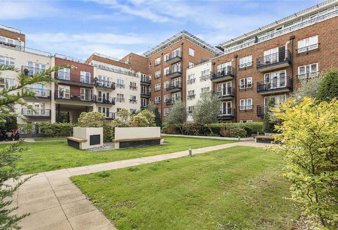 1 BEDROOM FLAT ROYAL QUARTER SEVEN KINGS WAY, KINGSTON UPON THAMES   