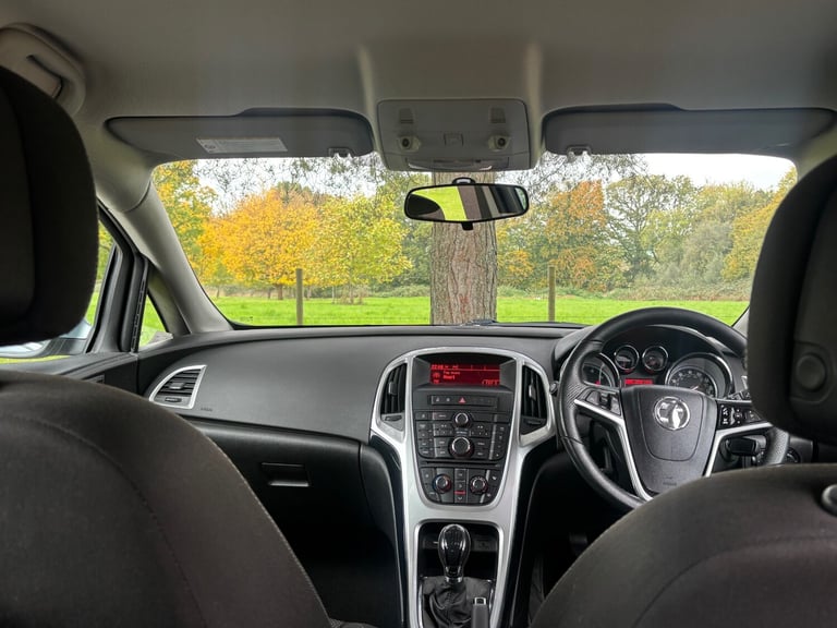 2015 Vauxhall Astra 2.0 CDTi 16V ecoFLEX SRi 5dr HATCHBACK Diesel Manual