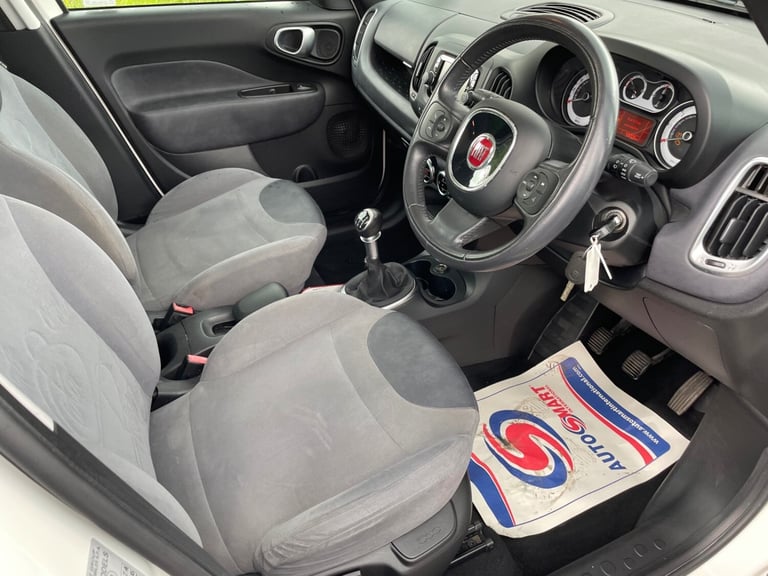 2015 Fiat 500L 1.6 Multijet 120 Lounge 5dr [7 Seat] a/c Pan roof MPV Diesel Manual