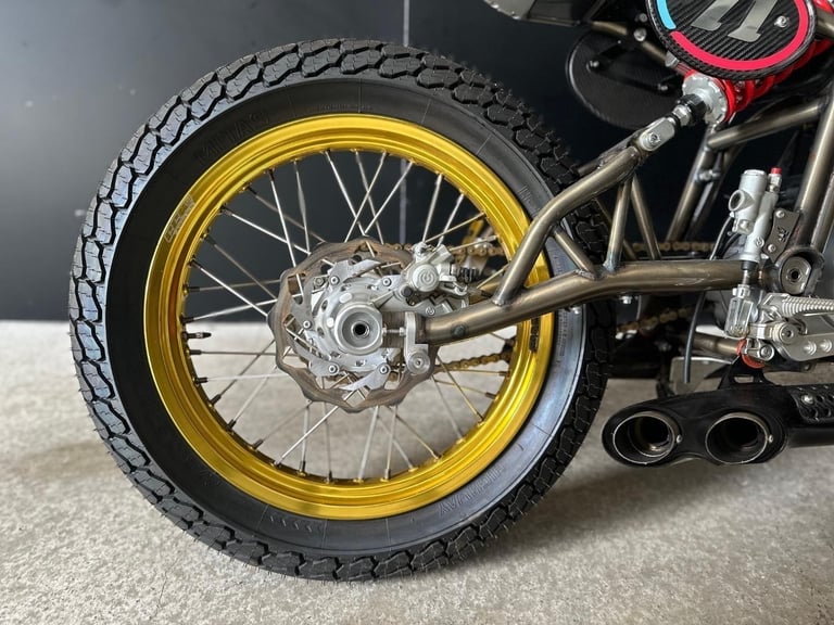 STUNNING LOW MILEAGE 2019/69 CCM SPITFIRE MOTORCYCLE 