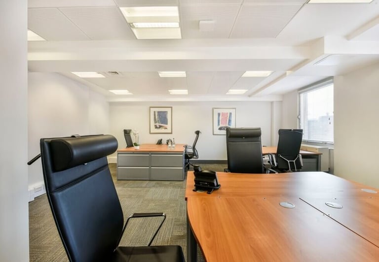 (Mayfair) Private Offices for Rent: 3 to 50 desks | Serviced W1