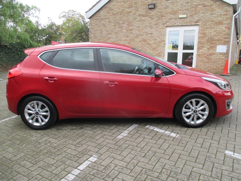 2017 Kia Ceed 1.6 CRDi 2 DCT Euro 6 (s/s) 5dr HATCHBACK Diesel Automatic