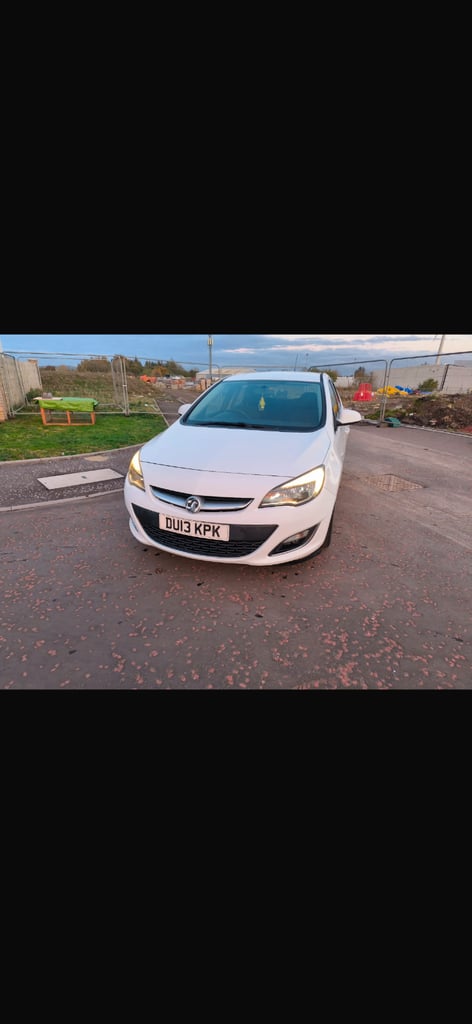 Vauxhall, ASTRA, Hatchback, 2013, Manual, 1956 (cc), 5 doors