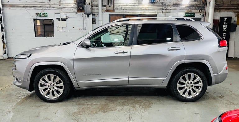 2016 Jeep Cherokee 2.2 Multijet 200 Overland 5dr Auto ESTATE DIESEL Automatic