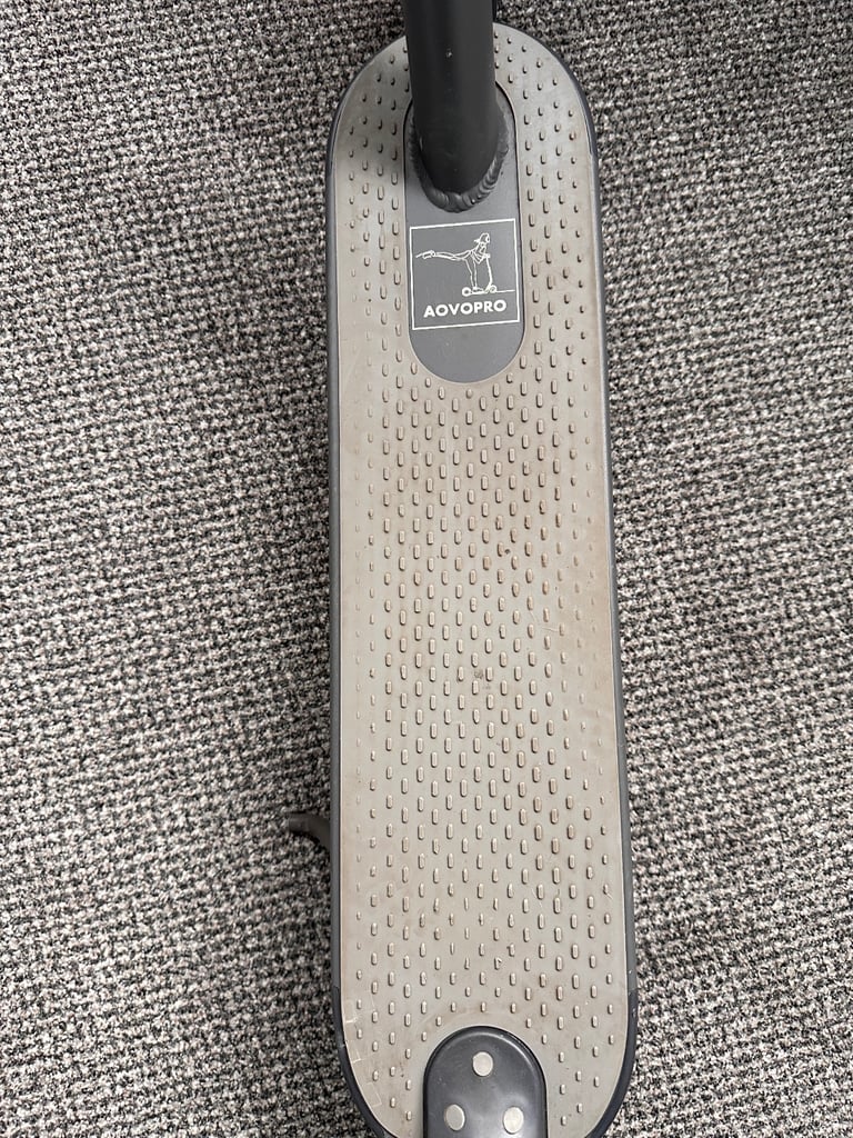 AOVO PRO ELECTRIC SCOOTER