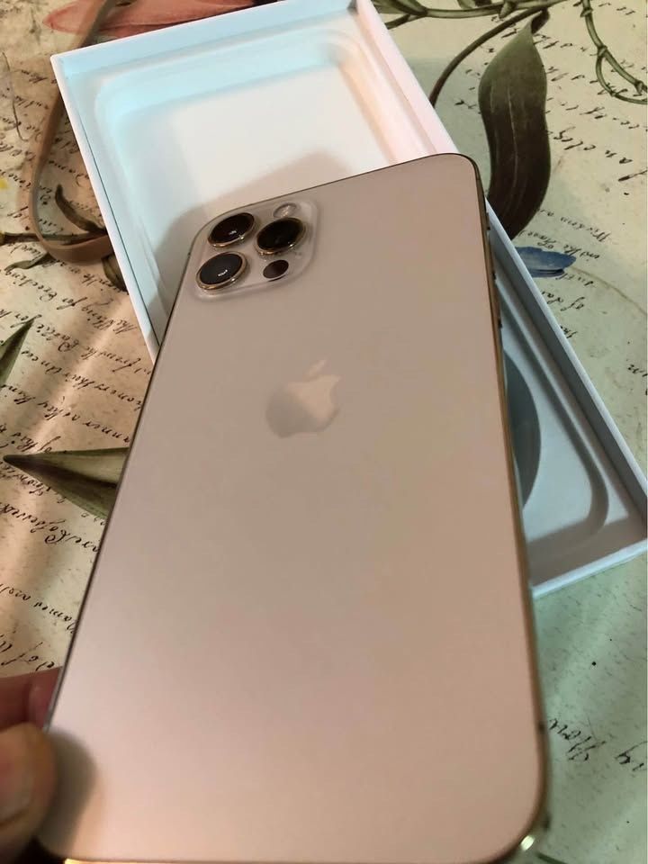 iPhone 12 Pro unlocked 512gb immaculate condition