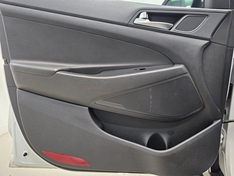 2015 Hyundai TUCSON 1.7 CRDi Blue Drive SE Nav 5dr 2WD ESTATE Diesel Manual