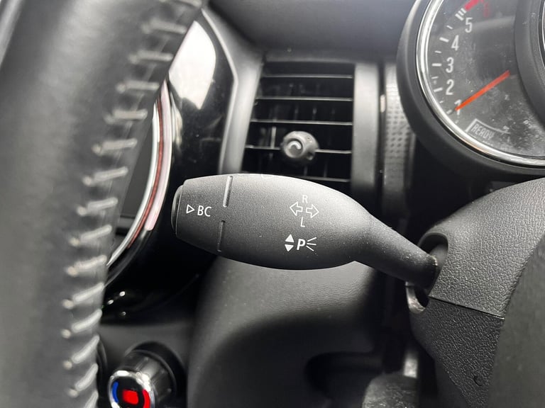 2018 MINI Hatch 1.5 Cooper D Euro 6 (s/s) 3dr HATCHBACK Diesel Manual