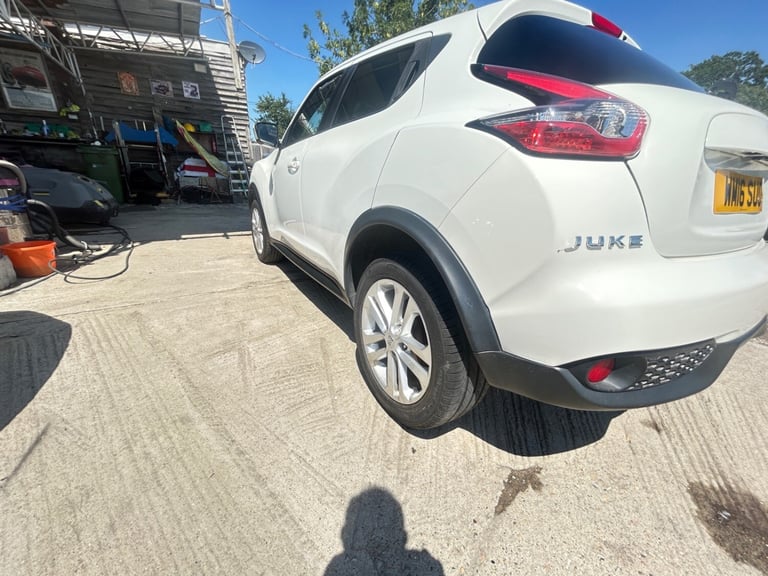 2016 Nissan Juke 1.2 DiG-T N-Connecta 5dr HATCHBACK Petrol Manual