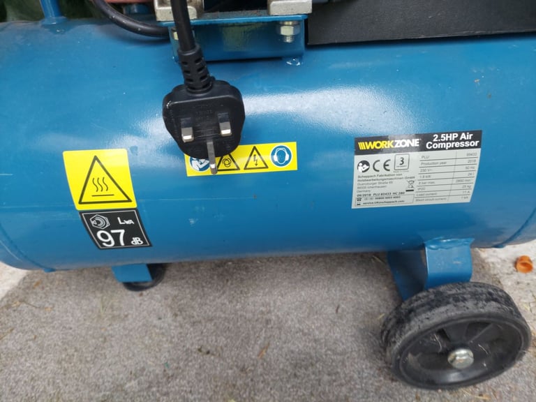 Work Zone AIR Compressor,  excellent working condition 