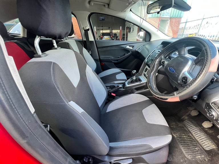 2014 Ford Focus 1.0 125 EcoBoost Zetec 5dr HATCHBACK Petrol Manual