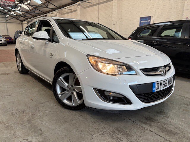 2015 Vauxhall Astra 1.6i 16V SRi 5dr HATCHBACK Petrol Manual