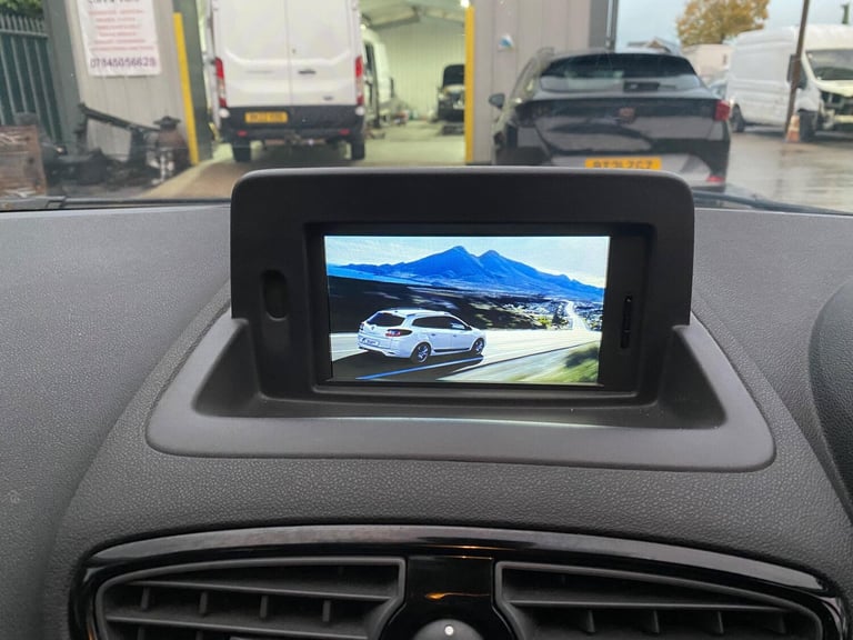 2012 Renault Clio 1.2 Dynamique TomTom Euro 5 5dr HATCHBACK Petrol Manual