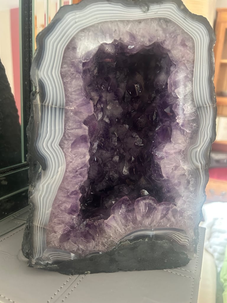 GEODE - Deep Purple Amethyst Geode