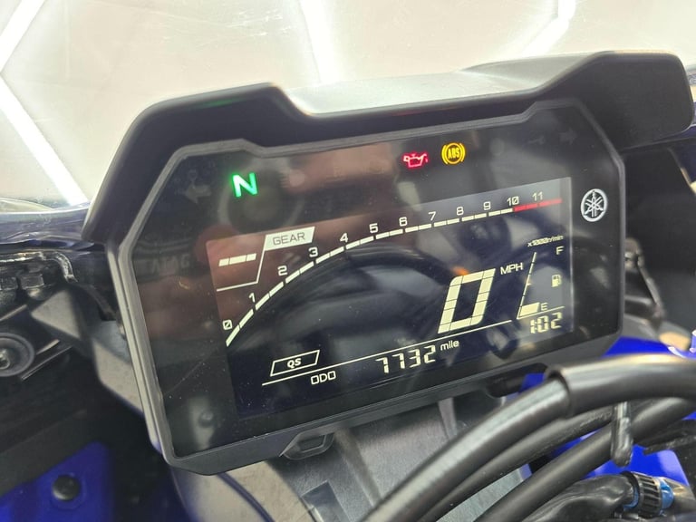 Yamaha R7 700 Blue 2022 - Low Mileage, One Owners, Full Service History, 3 Keys