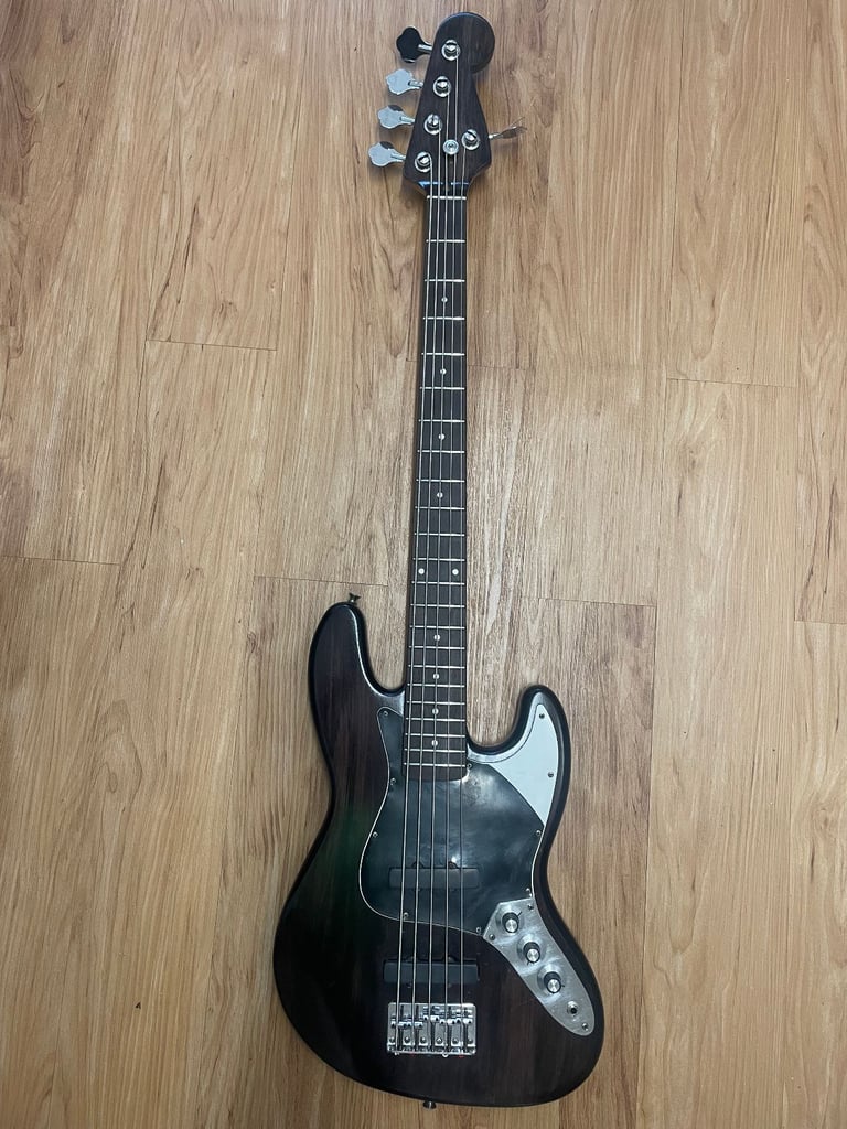 5 string bass