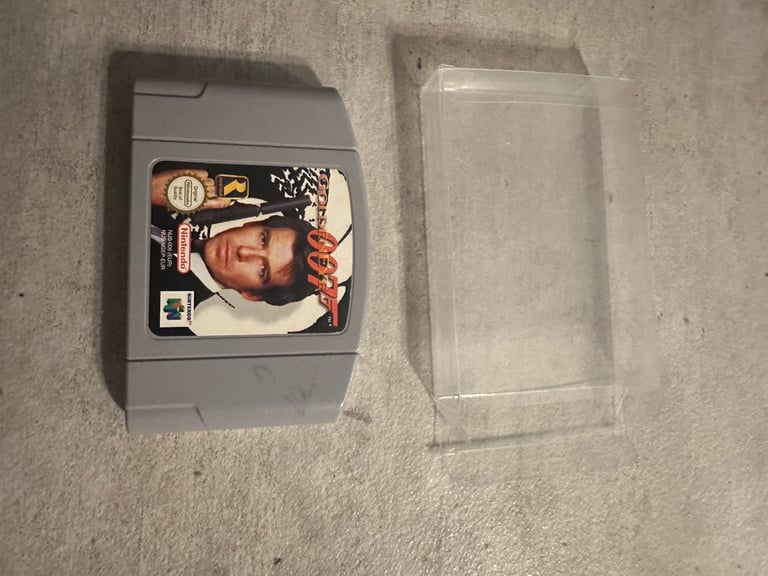 Nintendo n64 James Bond golden eye game
