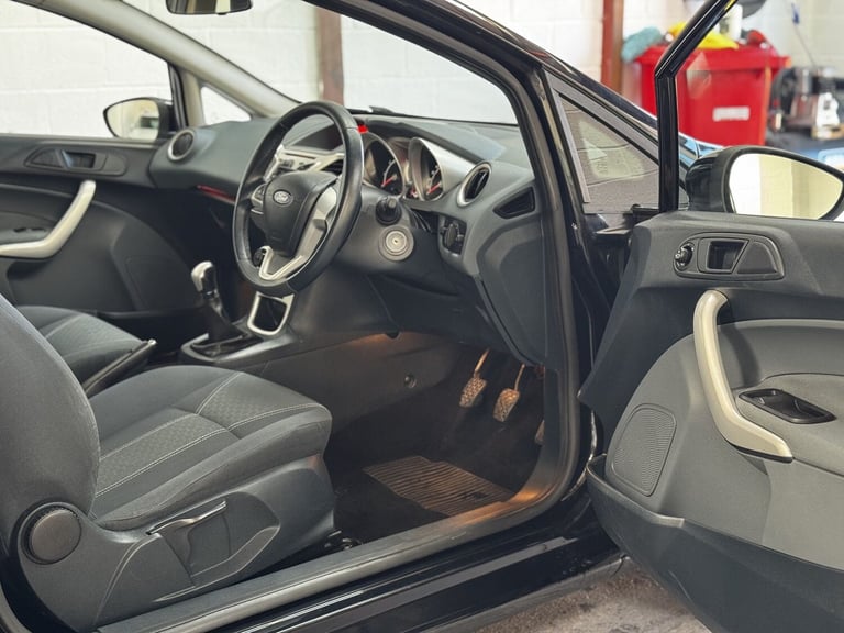 2009 Ford Fiesta 1.2L Zetec 82 Hatchback 3dr Petrol Manual Euro 4 (81 bhp) Hatchback Petrol Manual