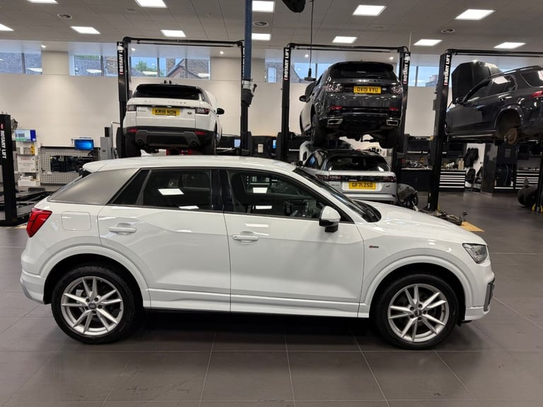 2017 67 AUDI Q2 1.4 TFSI COD S LINE SUV 5DR PETROL S TRONIC EURO 6 (S/S) (150 PS