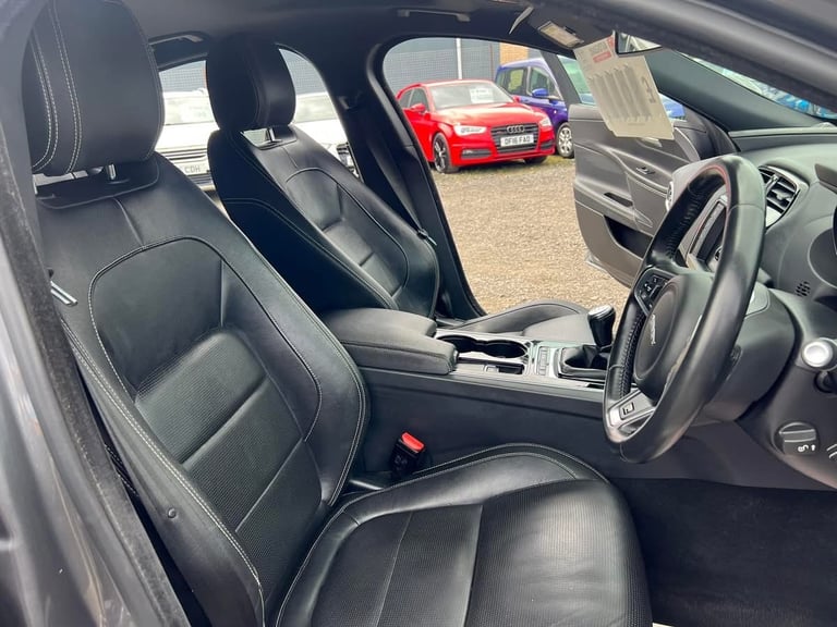 Jaguar, XE, Saloon, 2017, Manual, 1999 (cc), 4 doors