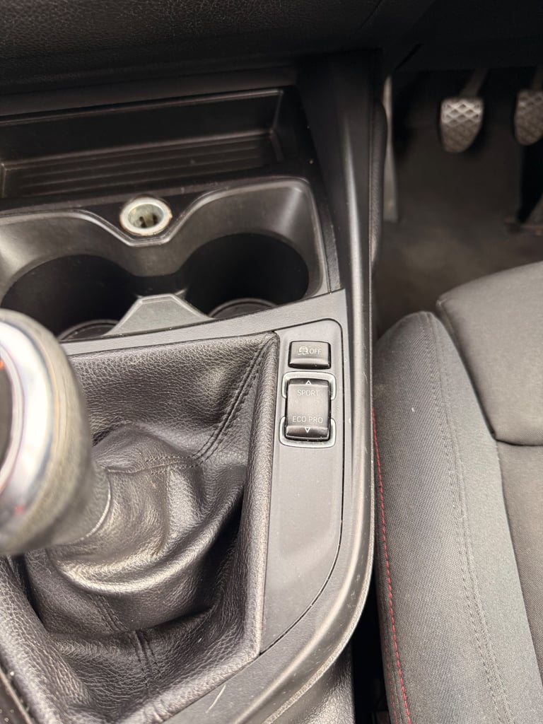 BMW, 1 SERIES, Hatchback, 2012, Manual, 1598 (cc), 5 doors