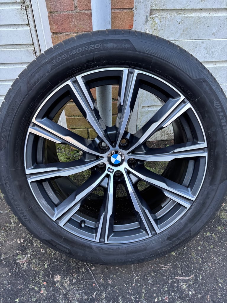 image for BMW X5 MSPORT 2021 alloys 20”