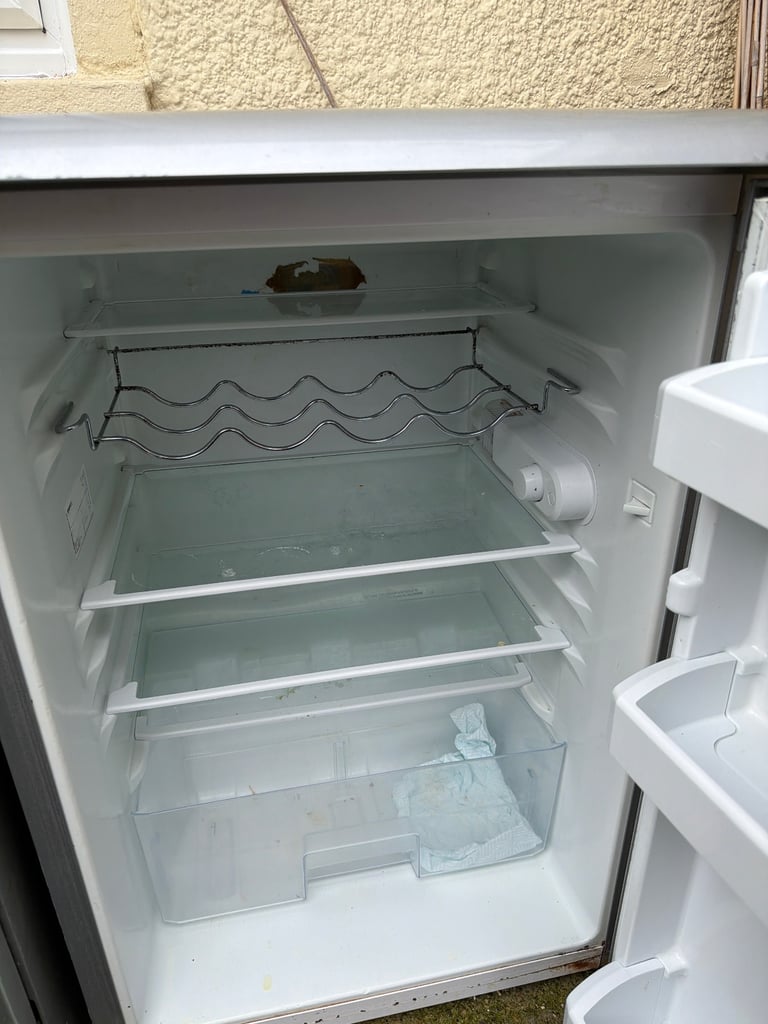 Fridge and Dishwasher 