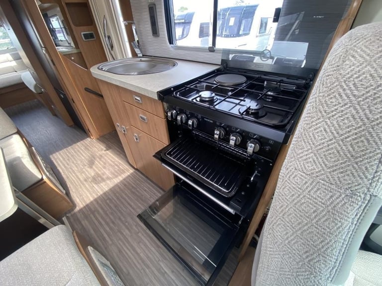 2019 AUTO-TRAIL FRONTIER SCOUT 6 BERTH MOTORHOME