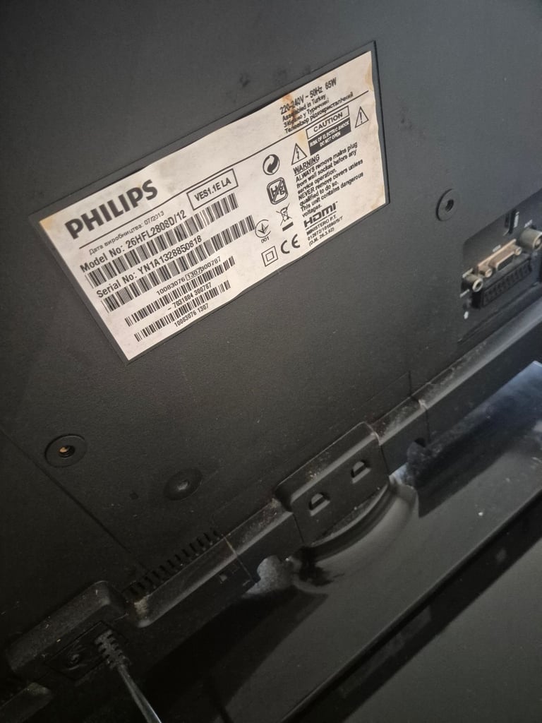 PHILIPS TV 26HFL 2808D/12 together with 3 tier glass stand