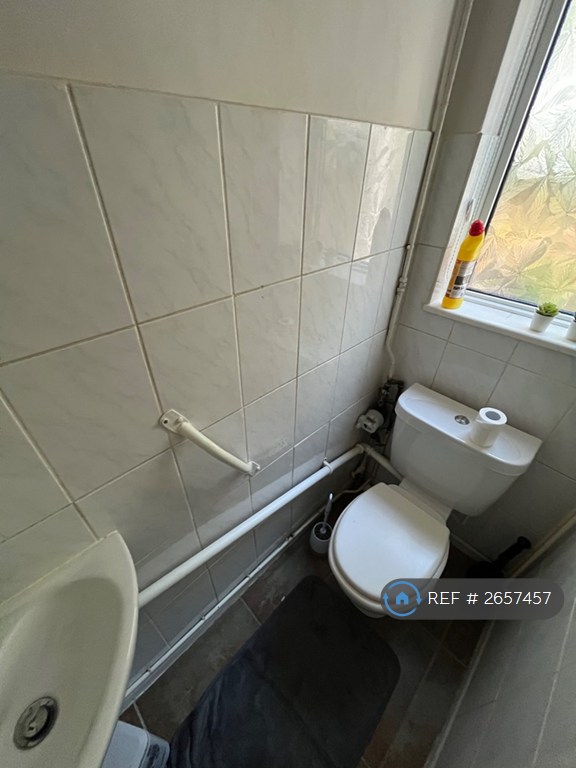 1 bedroom in Kinsale Walk, Nottingham, NG11 (#2657457)