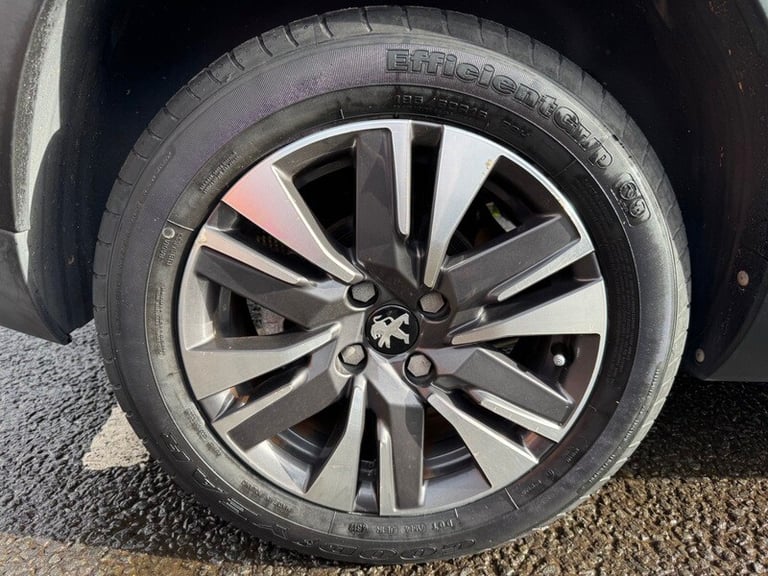 Peugeot 2008 1.2 PureTech Allure SUV 5dr Petrol Manual Euro 6 (82 ps)