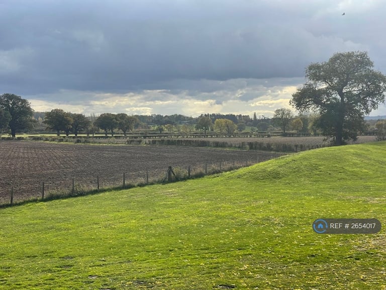 4 bedroom house in Hunscote Lane, Wellesbourne, Warwick, CV35 (4 bed) (#2654017)