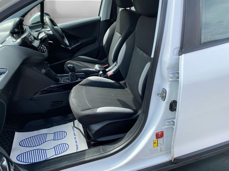 2015 Peugeot 2008 1.2 PureTech Access Euro 6 5dr (A/C) Petrol