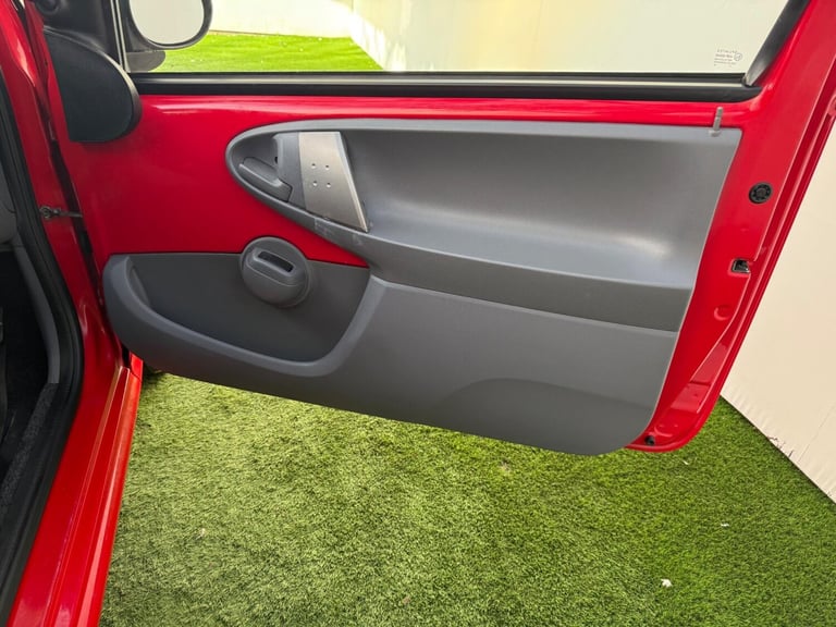 2008 Peugeot 107 1.0 12V Kiss Euro 4 3dr HATCHBACK Petrol Manual - Image 19