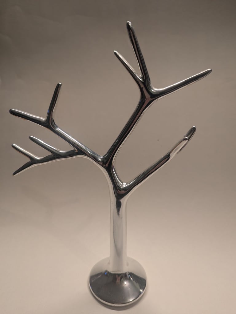 Tree jewellery holder