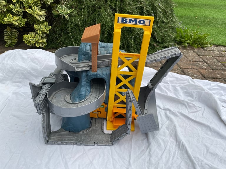 Thomas the tank engine train sets