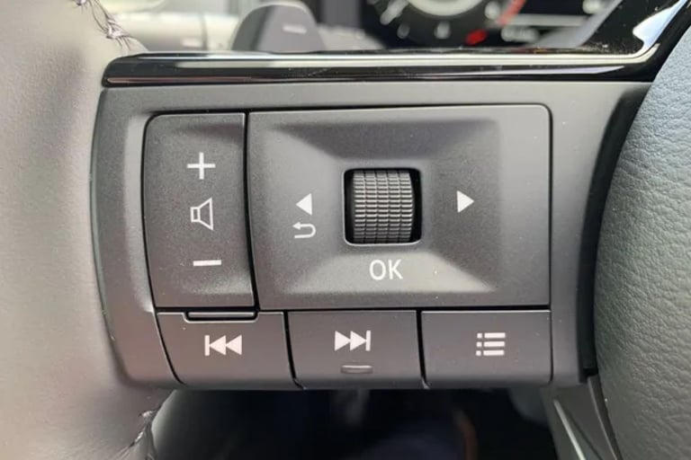 2025 Nissan Qashqai 1.3 DiG-T MH 158 N-Connecta [Glass Rf] 5dr Xtronic Hatchback Petrol Automatic