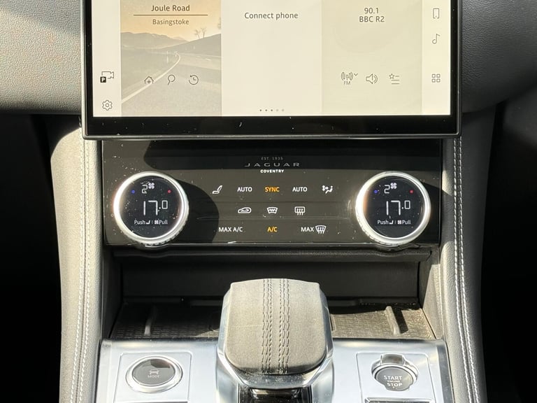 2024 Jaguar F-Pace 2.0 P250i R-Dynamic SE Black SUV 5dr Petrol Auto AWD Euro 6 (s/s) (250 ps) EST...