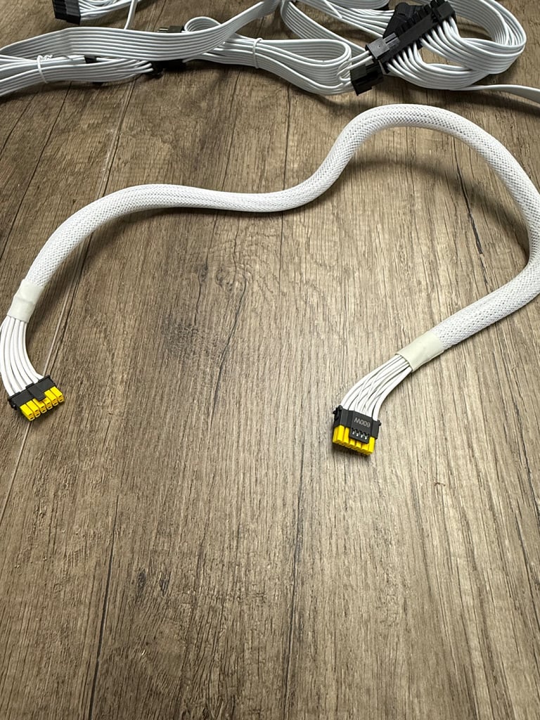 White Power supply cable with native 12vhwr cable