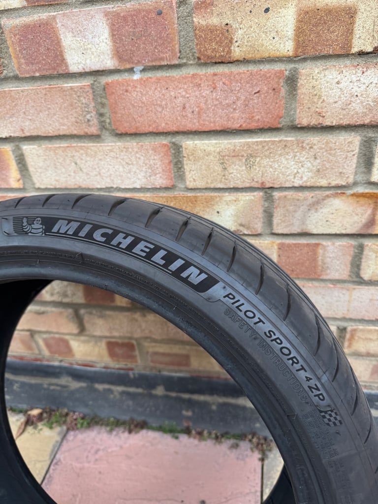 Michelin pilot sport 4 245 35 18 