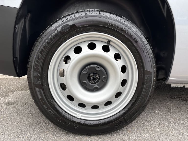 2025 Peugeot Partner 1.5 BlueHDi 100 Professional Van Van Diesel Manual