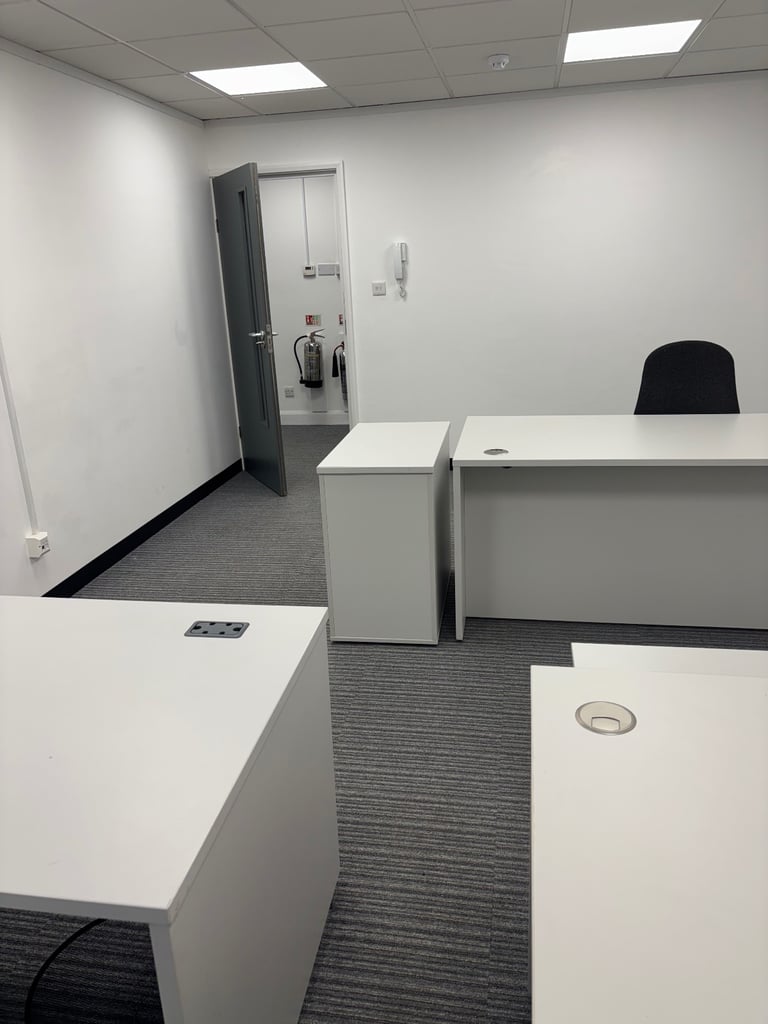 OFFICE SPACE TO LET LEEDS - BILLS & PARKING INCLUDED