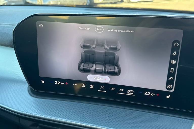 2025 Audi Q3 1.5 e-hybrid Launch Edition S Tronic Euro 6 (s/s) 5dr 26kWh SUV Automatic