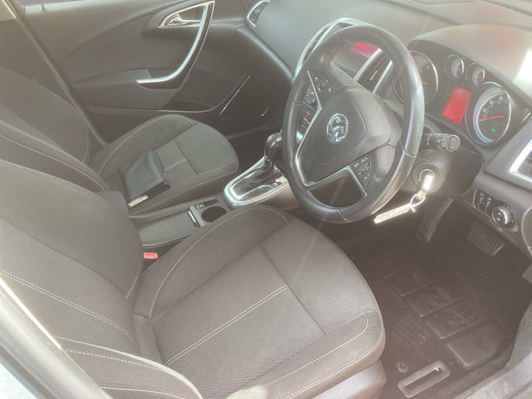 2010 Vauxhall Astra 1.6i 16V SRi 5dr Auto HATCHBACK Petrol Automatic