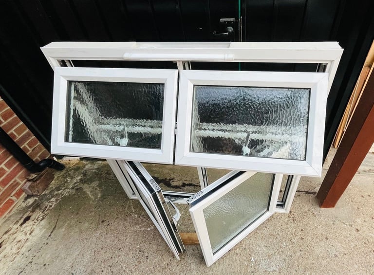 H 117 x W 123 cm - ex SHOWROOM ALUMINIUM DOUBLE GLAZED WINDOW BY ORIGIN - OBSCURE GLASS (REF: SK24)