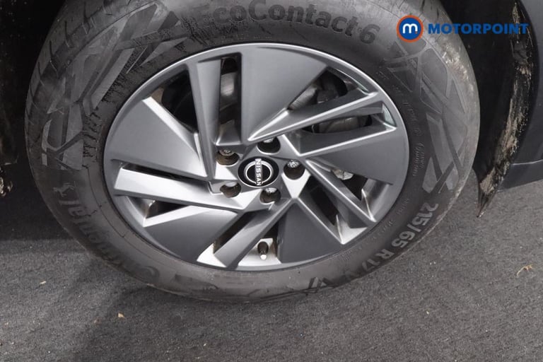 2022 Nissan Qashqai 1.3 DiG-T MH 158 Acenta Premium 5dr Xtronic SUV Petrol Automatic