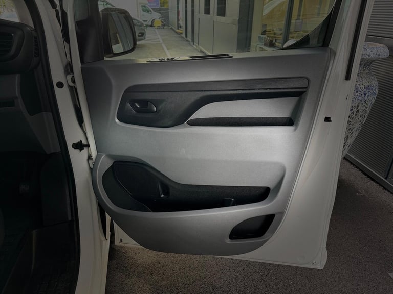 2022 Peugeot Expert 2.0 BlueHDi 1400 Asphalt Premium Standard Panel Van EAT8 MWB Euro 6 (s/s) 6 P...