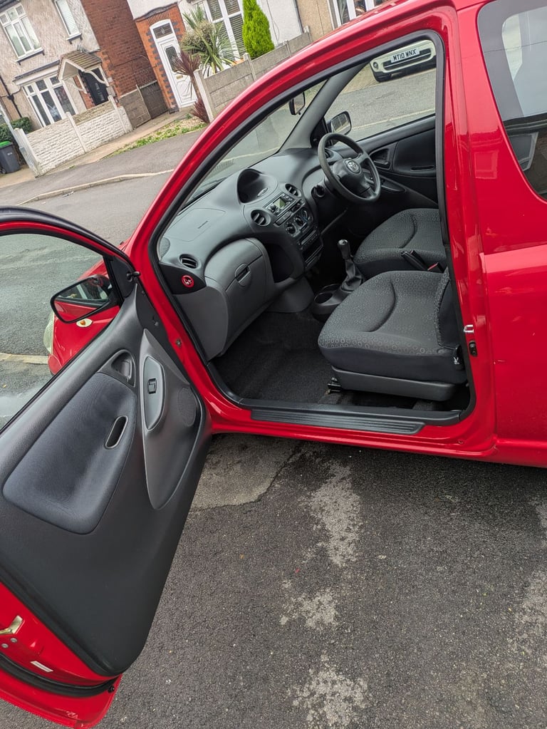 Toyota Yaris 1l