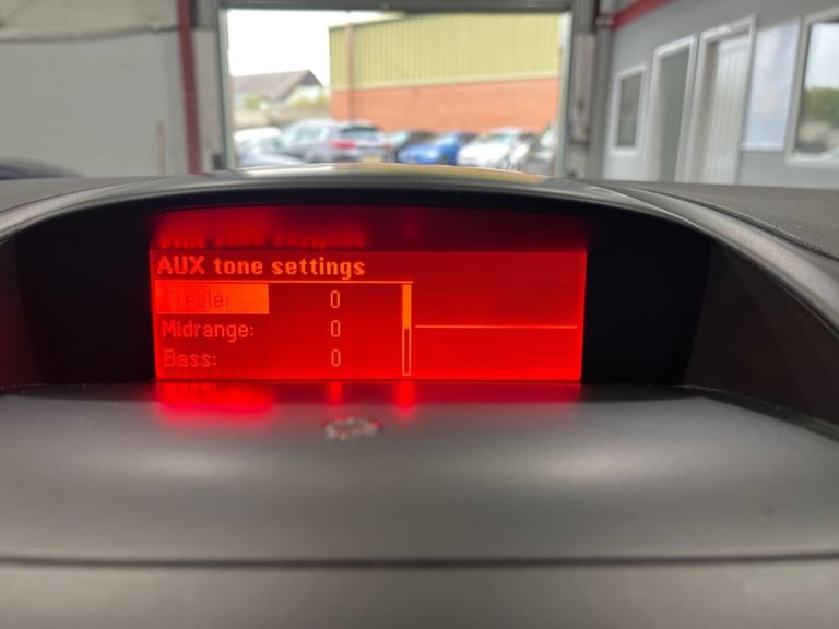 2014 Vauxhall Zafira Tourer 2.0 CDTi SRi MPV 5dr Diesel Manual Euro 5 (130 ps) MPV Diesel Manual