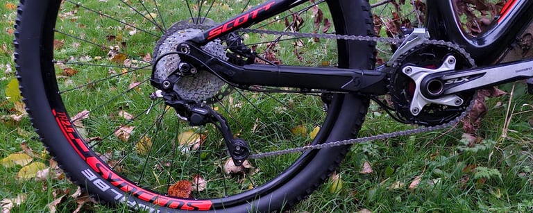 SCOTT GENIUS CARBON💥 FOX FRONT/BACK SUSPENSIONS USED 2-3 TIMES SIZE MEDIUM £650  